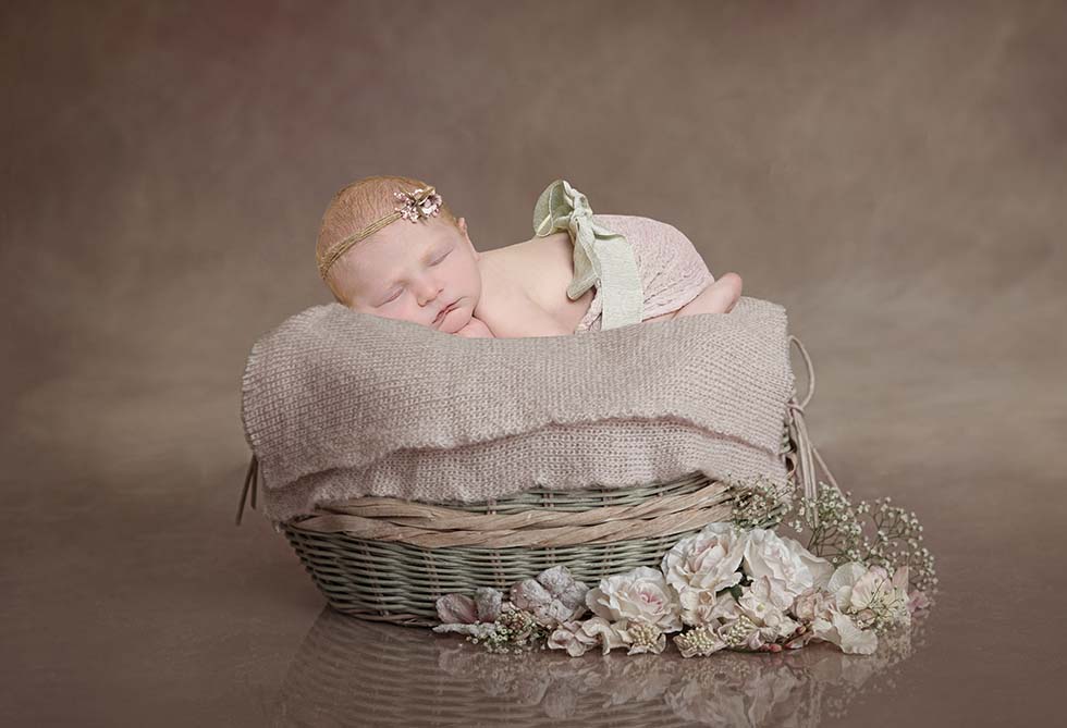 Newborn baby photoshoot, newborn photo shoot, newborn photos, newborn photographer, newborn photo session