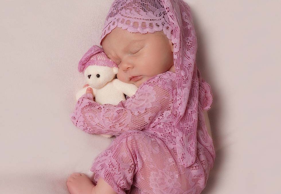 SALE: NEWBORN PHOTOSHOOT