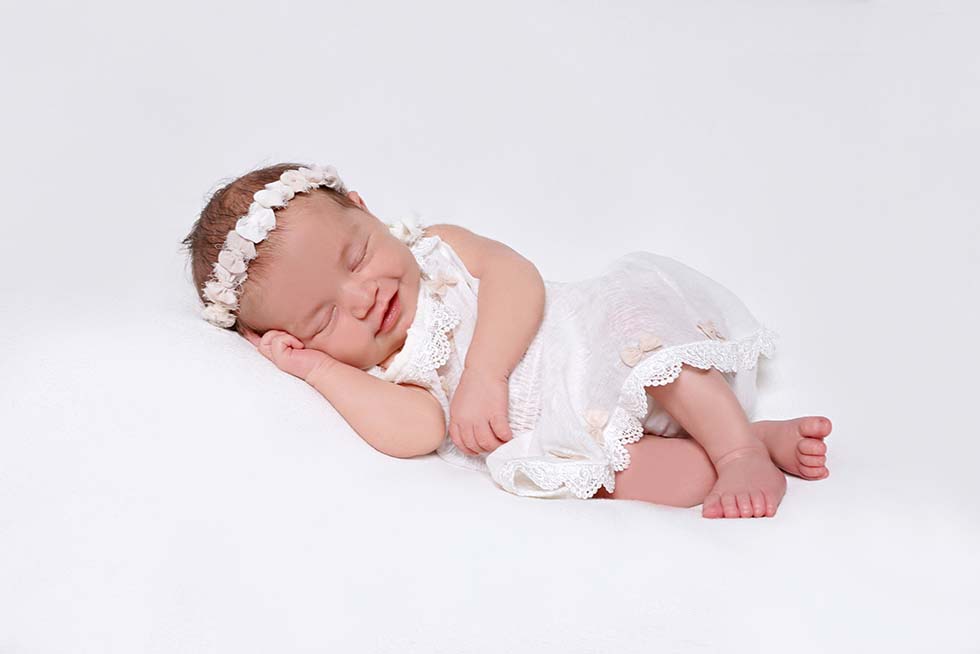 Newborn baby photoshoot, newborn photo shoot, newborn photos, newborn photographer, newborn photo session, shy violet photography, tiny violets photography