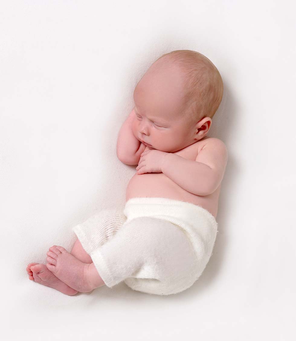 Newborn baby photoshoot, newborn photo shoot, newborn photos, newborn photographer, newborn photo session, shy violet photography, tiny violets photography