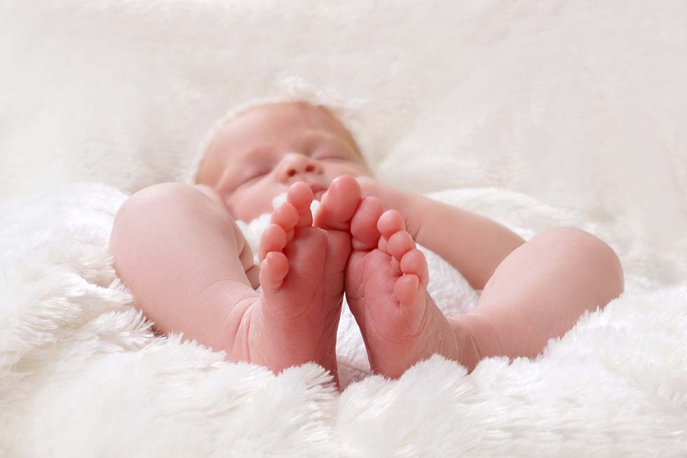 Newborn baby girl photo shoot Newborn baby photoshoot, newborn photo shoot, newborn photos, newborn photographer, newborn photo session, shy violet photography, tiny violets photography