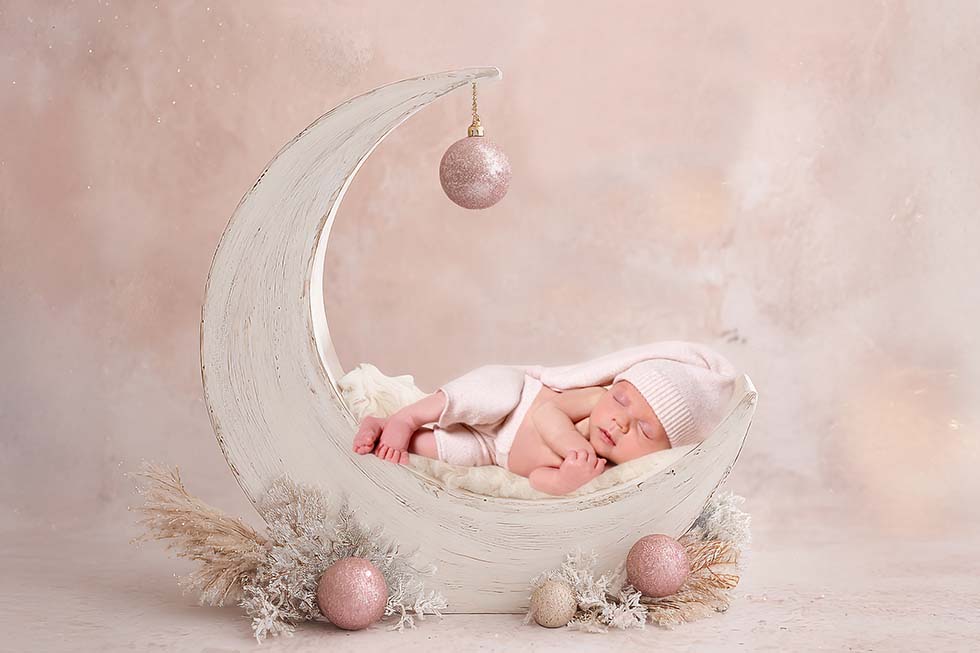 Newborn baby photoshoot, newborn photo shoot, newborn photos, newborn photographer, newborn photo session, shy violet photography, tiny violets photography